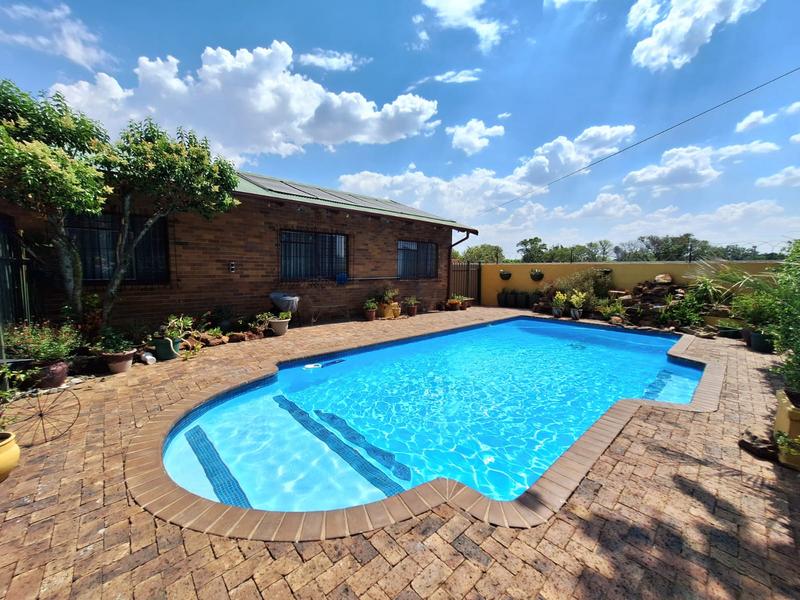 4 Bedroom Property for Sale in Sasolburg Ext 4 Free State